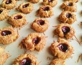 Foto langkah ke 9 dari resep Blueberry Thumbprint Cookies with Cheese 🍒.