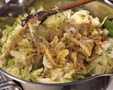 Tarjával - tojásos rizzsel kevert kelkáposzta recept fázis 5 fotója