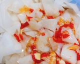 Hình bước làm 2 của món Gỏi gà củ cải trắng