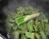 Foto del paso 3 de la receta Verduras de temporada confitadas en escabeche con vinagre balsámico