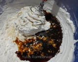 Foto langkah ke 6 dari resep 286. Bolu Karamel Mini (Kue Sarang Semut).
