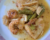 Foto del paso 7 de la receta: Merluza marinera con espárragos verdes