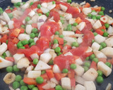 Foto del paso 3 de la receta: Fideuá de bacalao desalado, sepia y tinta