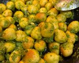 Foto del paso 5 de la receta Ñoquis al pesto con piñones
