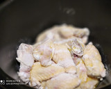Foto del paso 3 de la receta: Estofado de Garbanzos con Alitas de Pollo a la Sidra en Olla Programable