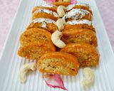 A picture of step 4 of Cashew Rose Patra.
