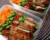 Foto langkah ke 5 dari resep Vegetable Salad with Honey Glazed Chicken / Salad Sayur.