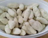 Foto langkah ke 2 dari resep Gnocchi Goreng.