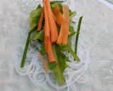 A picture of step 9 of Vietnamese veggie summer rolls.