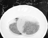 A picture of step 2 of Cardamom tea.