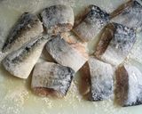A picture of step 4 of Mackerel “Namban-zuke”.