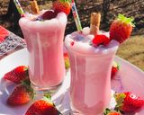સ્ટ્રોબેરી મીલ્કશેક (Strawberry Milkshake Recipe in Gujarati) રેસીપી સ્ટેપ2ફોટો