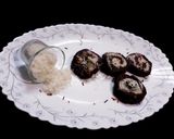 A picture of step 7 of No bake swiss roll.