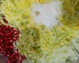 A picture of step 2 of Raw papaya salad.