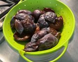 Une image de l'étape 1 de Tarte aux prunes, miel et amandes.