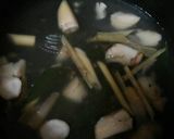 รูปขั้นตอนการทำที่ 3 ของ ข้าวหุงสมุนไพรเห็ดและมันต่อเผือก(คลีน)