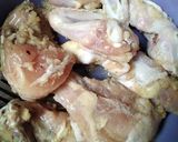 Foto langkah ke 1 dari resep Ayam Goreng Tepung.