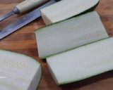 Foto del paso 1 de la receta: Calabacín relleno de pescado y taquitos de jamón, para comer en frío