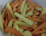 Foto del paso 3 de la receta: Pollo al horno con papas y batatas fritas "truchas"