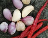 Foto langkah ke 2 dari resep Oseng oseng ebi pedas manis.