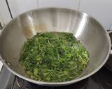 Foto langkah ke 4 dari resep Jukut Goreng Slada Air.