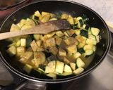 Une image de l'étape 9 de Poêlée de courgettes et panais au bouillon de butternut.