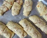 A picture of step 5 of Crosant filled with jam and chocolate.