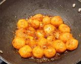 A picture of step 4 of Smoked paprika baby potato.