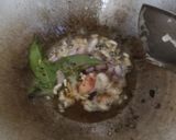 Foto langkah ke 4 dari resep Pindang Tongkol, Terong Tumis Cabe Hijau Ale.