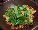 Foto langkah ke 4 dari resep Tempe penyet kemangi.