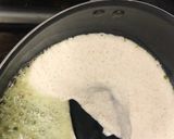 A picture of step 4 of Methi Matar Malai.