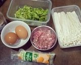 รูปขั้นตอนการทำที่ 1 ของ แกงจืดไข่น้ำ เห็ดเข็มทอง เต้าหู้ หมูสับ สูตรคีโต