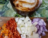Foto langkah ke 1 dari resep Oseng Telor Mata Sapi.