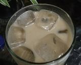 Foto langkah ke 2 dari resep Hot Coffee Coconut Delight.