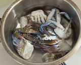 A picture of step 1 of Japanese Crab Miso Soup.