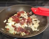 Foto del paso 1 de la receta: Huevos a la flamenca picantes 🌶💥