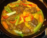 Foto del paso 3 de la receta: Costillar de cerdo guisado al curry