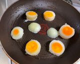 A picture of step 2 of Fried Rice with Small Fried Eggs.