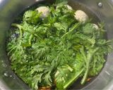 Hình bước làm 4 của món SP.0965 - Canh Cải Cúc Chả Cá