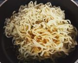 Hình bước làm 5 của món Indomie Mee Goreng (Mì xào Indo)