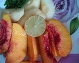 A picture of step 1 of Fresh juice peach and pear.