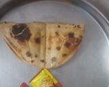 A picture of step 4 of Roti sandwich.