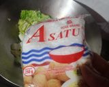 Foto langkah ke 2 dari resep Cah Sawi Putih ala Hongkong.