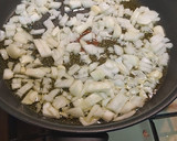 Foto del paso 1 de la receta: Salchichas de pollo al vino blanco
