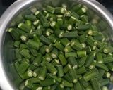 A picture of step 1 of Bhindi 2 pyaja.
