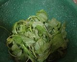 Foto langkah ke 1 dari resep Sayur bayam simple.