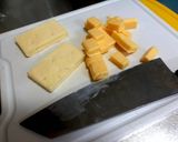 焗烤德國香腸搭波浪薯條的食譜步驟1照片