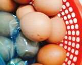 Hình bước làm 1 của món Trứng chiên nấm rơm