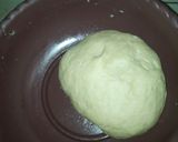 A picture of step 1 of Pizza roll.