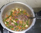திணை வெஸ் பிரியாணி (Foxtail veg Biryani recipe in tamil) ரெசிபி ஸ்டேப் 4 புகைப்படம்